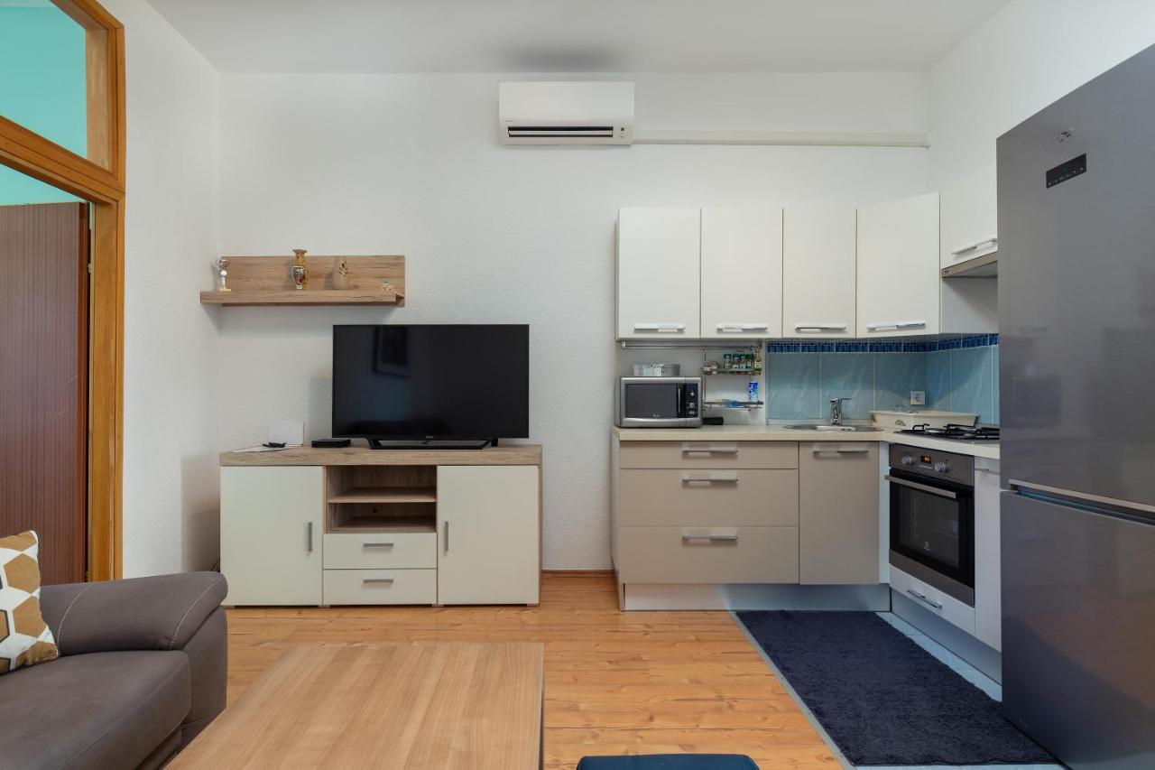 Top Central Apartments Pula Zewnętrze zdjęcie