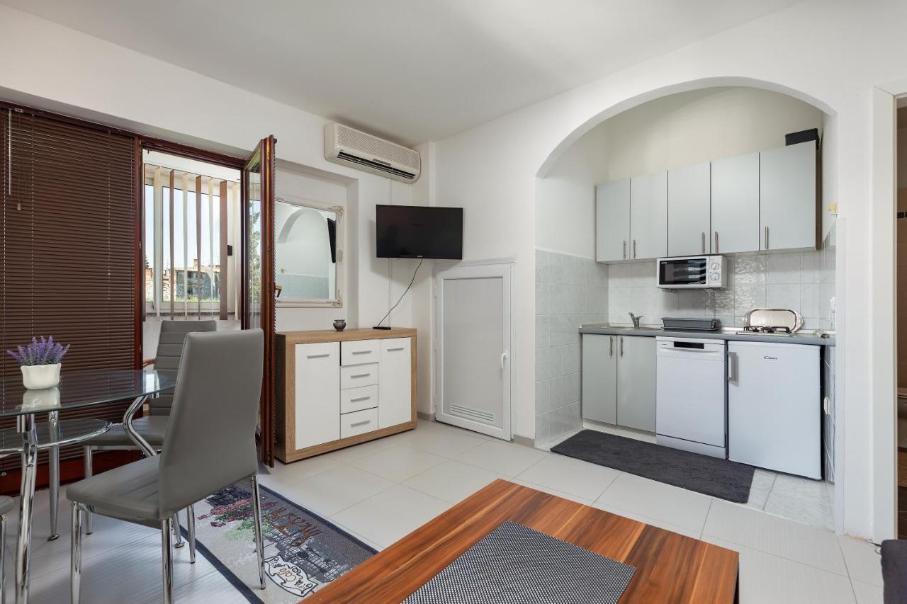 Top Central Apartments Pula Zewnętrze zdjęcie