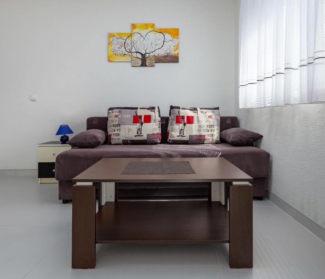 Top Central Apartments Pula Zewnętrze zdjęcie