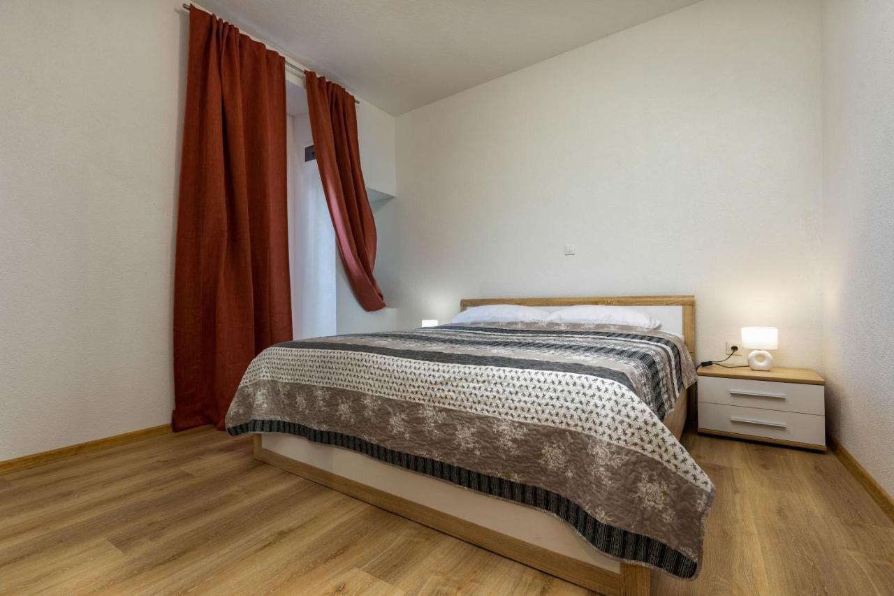 Top Central Apartments Pula Zewnętrze zdjęcie