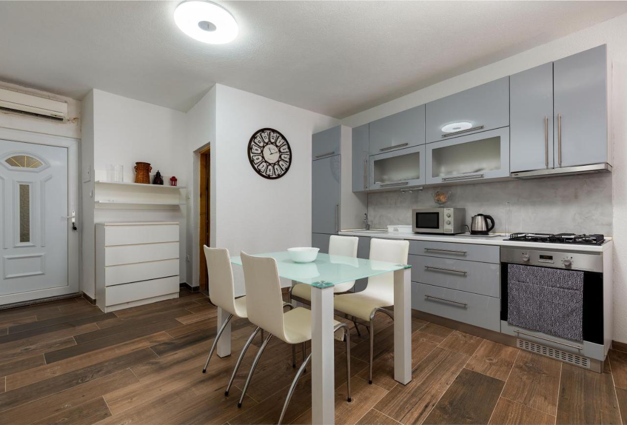 Top Central Apartments Pula Zewnętrze zdjęcie