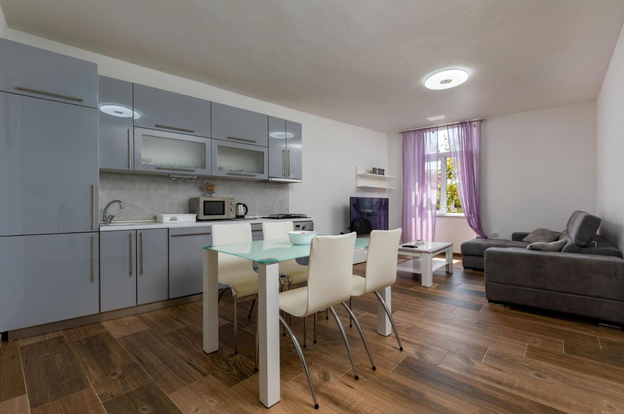 Top Central Apartments Pula Zewnętrze zdjęcie